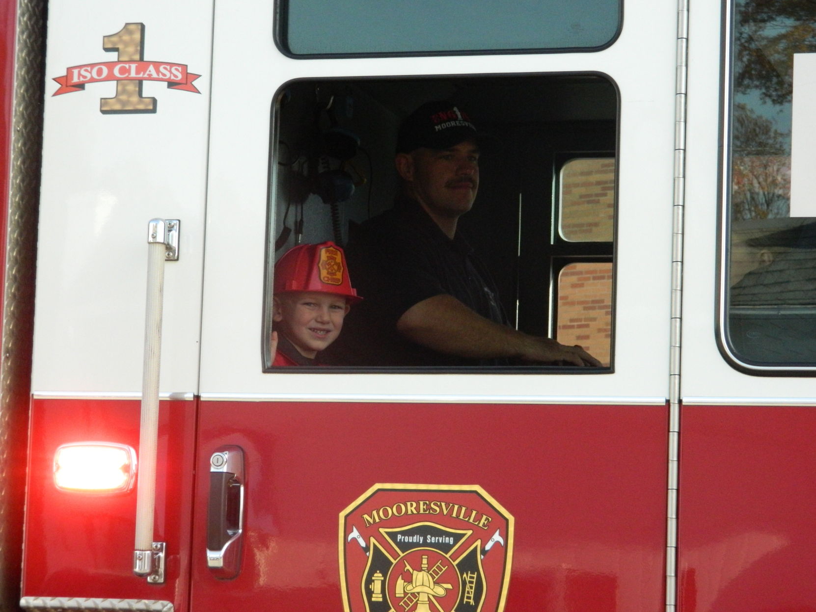 Mooresville Christmas Parade (21).JPG